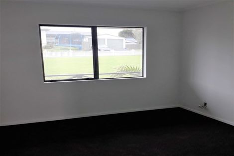 Photo of property in 21 Churchill Terrace, Waiuku, 2123
