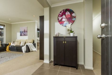 Photo of property in 42 Huntington Park Drive, Greenhithe, Auckland, 0632