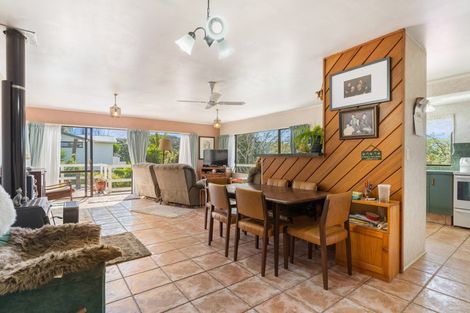 Photo of property in 132 Isabel Street, Whangamata, 3620