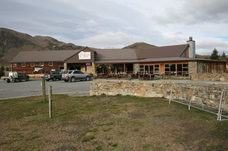 Photo of property in 4 Hardacre Place, Omarama, 9412