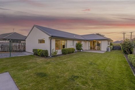 Photo of property in 64 Wattle Drive, New Brighton, Christchurch, 8083