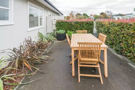 Photo of property in 2/2 Alma Road, Gonville, Whanganui, 4501