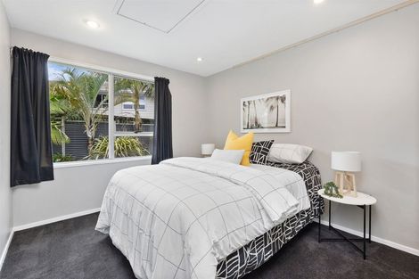 Photo of property in 8 Spinella Drive, Bayview, Auckland, 0629
