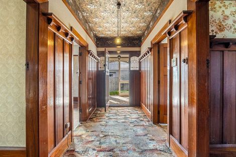 Photo of property in 28 Gamblins Road, Saint Martins, Christchurch, 8022