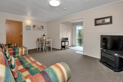 Photo of property in 15 Pyle Road West, One Tree Point, 0118