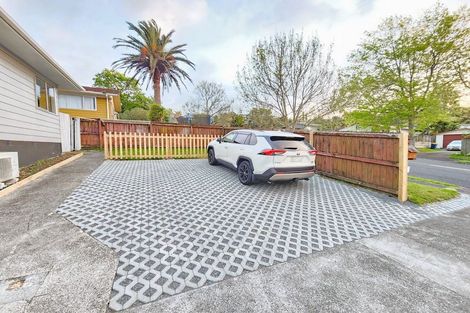 Photo of property in 7 Garton Drive, Massey, Auckland, 0614