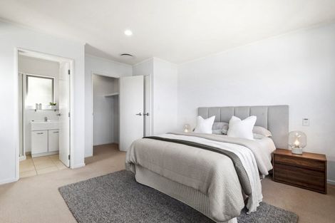 Photo of property in 1/122 Manuka Road, Bayview, Auckland, 0629