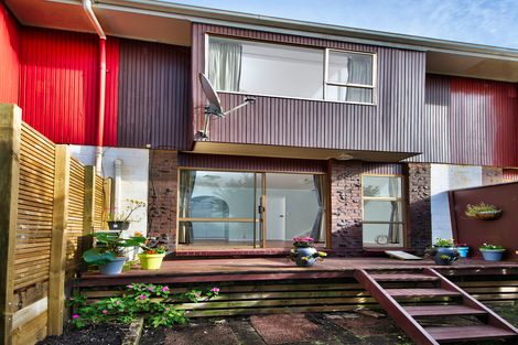 Photo of property in 4/18 Seabrook Avenue, New Lynn, Auckland, 0600