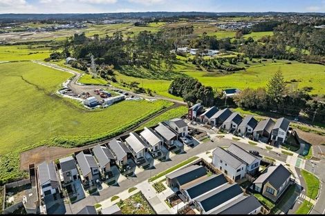 Photo of property in 9 Kotiu Place, Massey, 0614