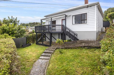 Photo of property in 11 Aitken Place, Mornington, Dunedin, 9011