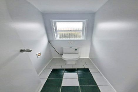 Photo of property in 1/223 Eskdale Road, Birkenhead, Auckland, 0626