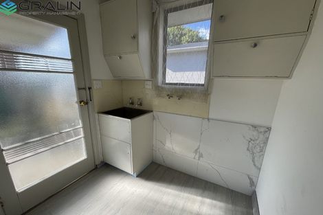 Photo of property in 101 Matipo Road, Te Atatu Peninsula, Auckland, 0610