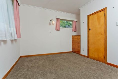 Photo of property in 8 Radiata Lane, Chatswood, Auckland, 0626