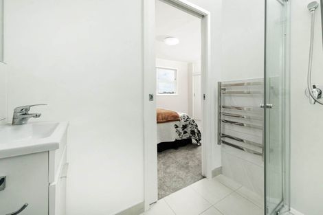 Photo of property in 1/3 Aralia Road, Sunnynook, Auckland, 0620