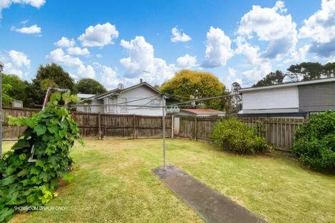 Photo of property in 1 Ballial Place, West Harbour, Auckland, 0618