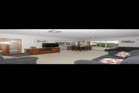 Photo of property in 1/20 Merchant Avenue, Te Atatu South, Auckland, 0610