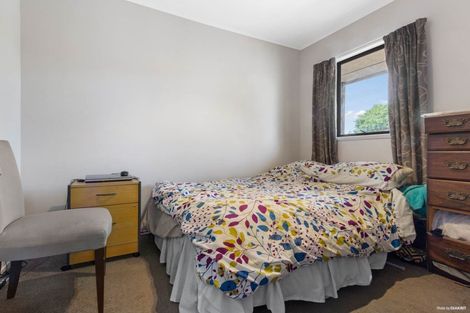 Photo of property in 75 Fruitvale Road, New Lynn, Auckland, 0600