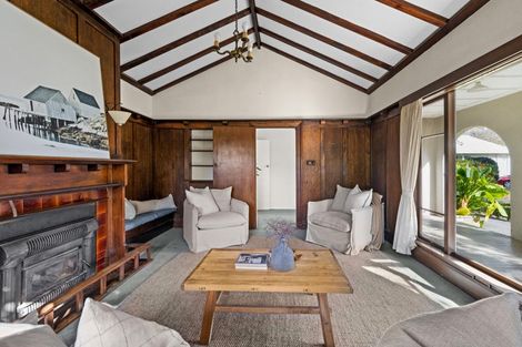 Photo of property in 112 Davis Street, Saint Leonards, Hastings, 4120