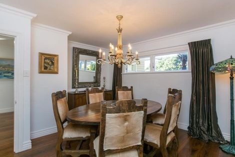 Photo of property in 379 Karaka Bay Road, Karaka Bays, Wellington, 6022