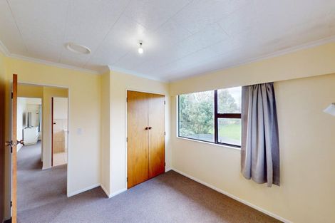 Photo of property in 292 Heatherlea Road East, Levin, 5571