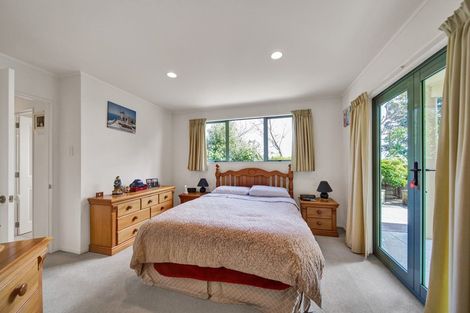 Photo of property in 3a Hillcrest Street, Glen Avon, New Plymouth, 4312