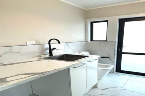 Photo of property in 2/124 Finlayson Avenue, Clendon Park, Auckland, 2103