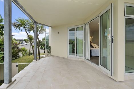 Photo of property in 2 Metzenthin Close, Raumati South, Paraparaumu, 5032