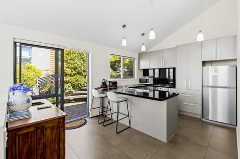 Photo of property in 24 Stone Ridge Place, Queenstown, 9300