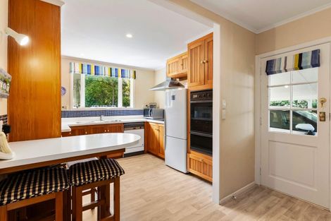 Photo of property in 4 Freemans Way, Pinehaven, Upper Hutt, 5019