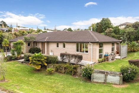 Photo of property in 24 Gavinike Place, Waimauku, 0812