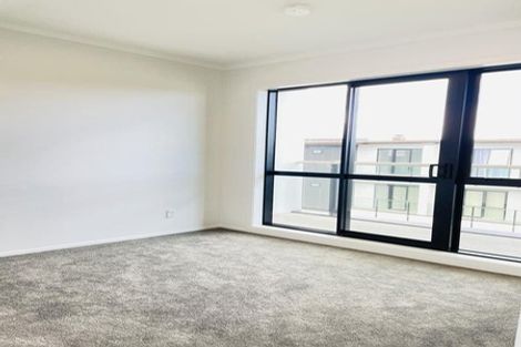 Photo of property in 18/11 Carlos Drive, Flat Bush, Auckland, 2016