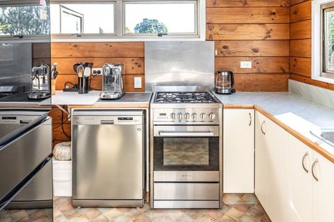 Photo of property in 15 Banks Place, Tawhero, Whanganui, 4501