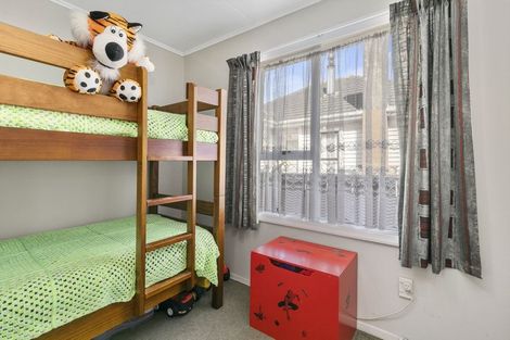 Photo of property in 16 Hinau Grove, Wainuiomata, Lower Hutt, 5014