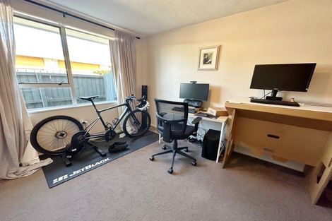 Photo of property in 9 Rolfe Place, Bishopdale, Christchurch, 8053