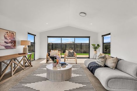 Photo of property in 17 Angus Place, Rangiora, 7400
