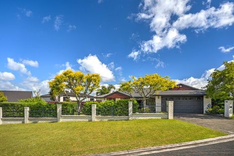 Photo of property in 4 Mahina Place, Te Atatu Peninsula, Auckland, 0610
