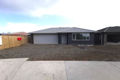 Photo of property in 5 Moemoea Avenue, Kumeu, 0810
