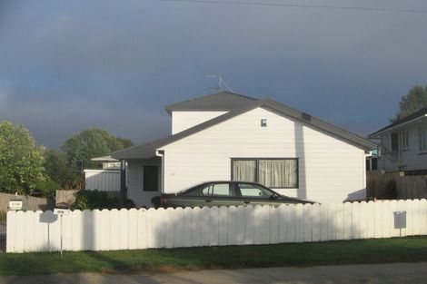 Photo of property in 1/10 Merton Avenue, Glenfield, Auckland, 0627
