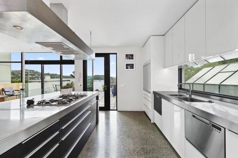 Photo of property in 80 Burnham Street, Seatoun, Wellington, 6022