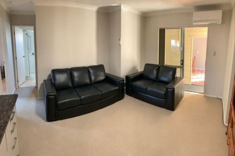 Photo of property in 37 Donegal Park Drive, Flat Bush, Auckland, 2019