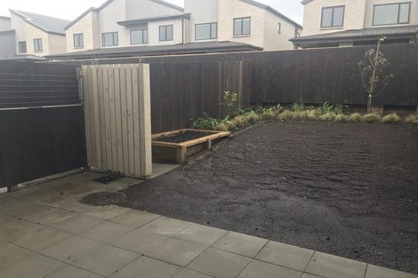 Photo of property in 33 Peihana Road, Hobsonville, Auckland, 0616