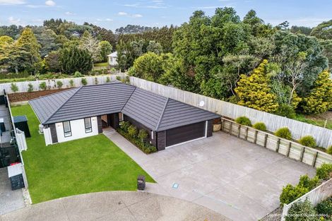 Photo of property in 9 Rehua Place, Waiwhakaiho, New Plymouth, 4312