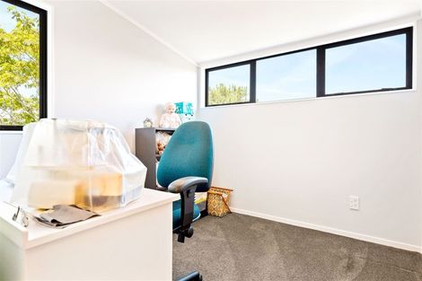 Photo of property in 43c Taioma Crescent, Te Atatu Peninsula, Auckland, 0610