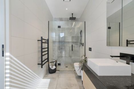 Photo of property in 5 Forest Heights, Wanaka, 9305