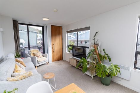 Photo of property in 17u2 Nairn Street, Mount Cook, Wellington, 6011