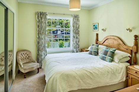 Photo of property in 100 Cheviot Road, Lowry Bay, Lower Hutt, 5013