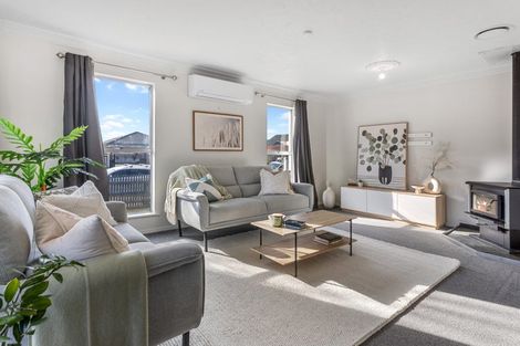 Photo of property in 25 Heathglen Avenue, Parklands, Christchurch, 8083
