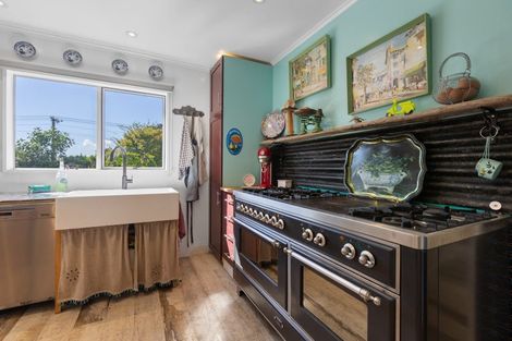 Photo of property in 14 Cumming Street, Okato, 4335