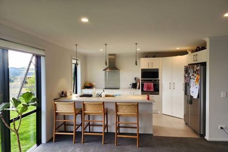 Photo of property in 1 Blackhawk Close, Kinloch, 3377