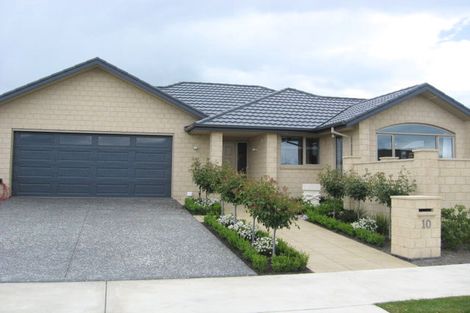 Photo of property in 10 Fantasia Gardens, Northwood, Christchurch, 8051